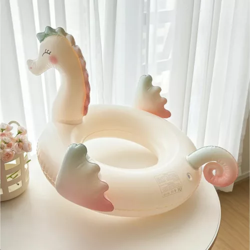 Flotteur gonflable hippocampe – Ludique et confortable pour enfants – Idéal piscine et plage