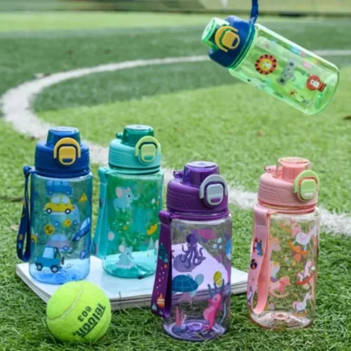 Gourde en plastique​ enfant – Légère, anti-fuite et colorée pour l’école ou les sorties – Format pratique 500 ml