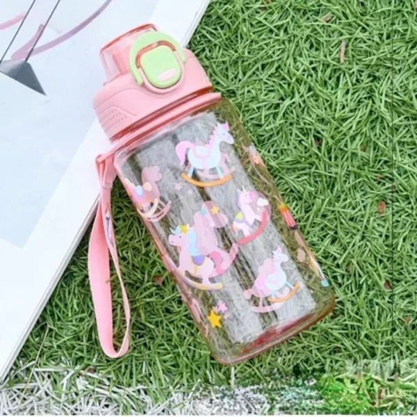 Gourde en plastique​ enfant – Légère, anti-fuite et colorée pour l’école ou les sorties – Format pratique 500 ml