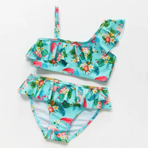 Maillot de bain 2 pièces à volants – Look tendance et féminin pour silhouette flatteuse à la plage