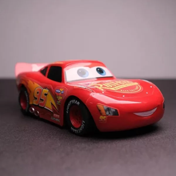 Voiture flash mcqueen – Jouet interactif pour enfant – Cadeau idéal pour fans de Cars – Résistante et réaliste