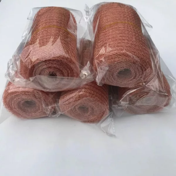 Barrière anti limaces pour potager naturel – Protection efficace et écologique pour légumes sains