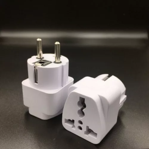 Adaptateur prise universelle pour avion et hôtel – Rechargez partout en voyage sans stress – Compatible monde entier