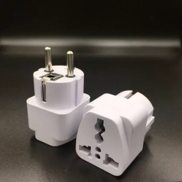 Adaptateur prise universelle pour avion et hôtel – Rechargez partout en voyage sans stress – Compatible monde entier