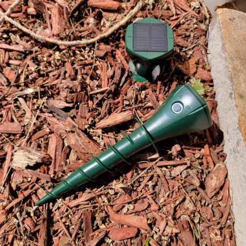 Boîtier ultrason solaire contre taupes – Protection naturelle du jardin, efficace jour et nuit sans produits chimiques