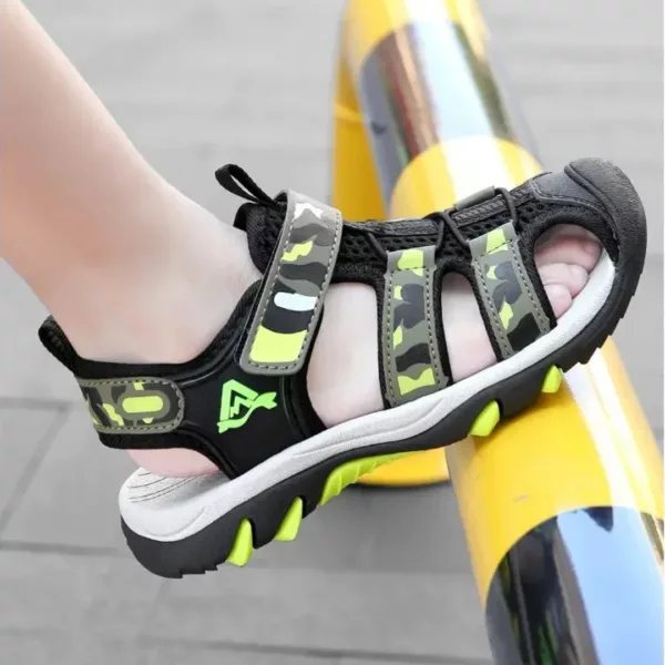 Sandales garçon été à scratch solide – Confort antidérapant pour pieds actifs – Parfaites pour les aventures d'été