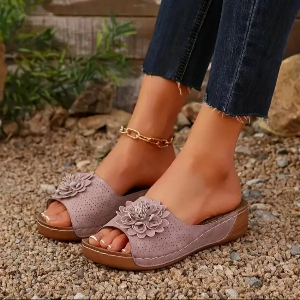 Mules compensées femme fleur confort – élégance estivale et maintien optimal pour marche longue durée