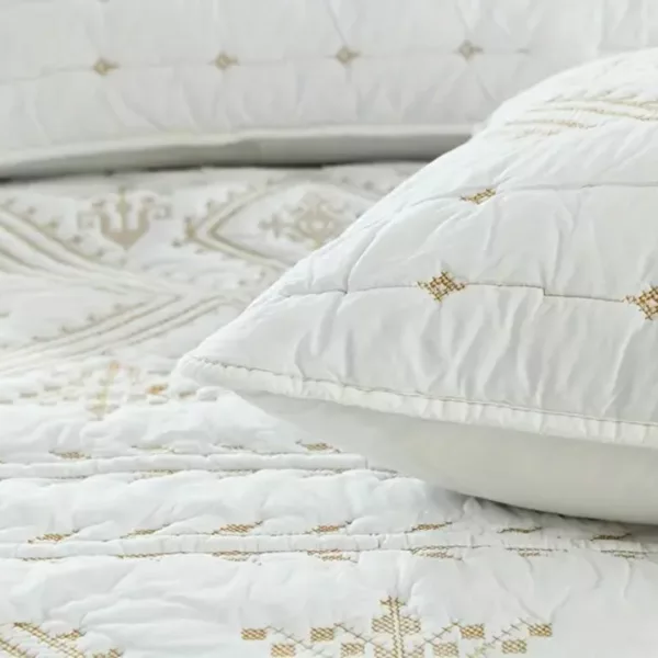 Parure de lit broderie ethnique élégante – Ambiance chaleureuse et déco bohème chic pour votre chambre
