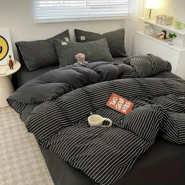 Parure de lit rayures fines élégantes – Confort ultra doux et style chic pour une chambre tendance