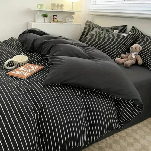 Parure de lit rayures fines élégantes – Confort ultra doux et style chic pour une chambre tendance