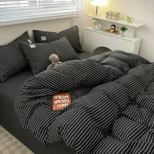 Parure de lit rayures fines élégantes – Confort ultra doux et style chic pour une chambre tendance