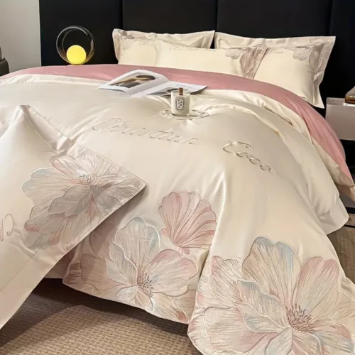 Parure de lit satin fleurs brodées – Douceur luxueuse et élégance florale pour un sommeil apaisant