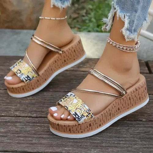Sandales compensées femme été design
