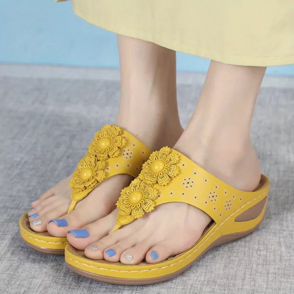 Sandales compensées fleur confort femme – Élégance estivale & semelle ultra moelleuse pour marcher des heures sans douleur