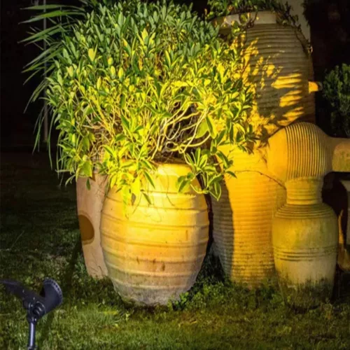 Spot lumineux solaire autonome fête de nuit – Éclairez vos soirées d’extérieur sans électricité, ambiance magique garantie