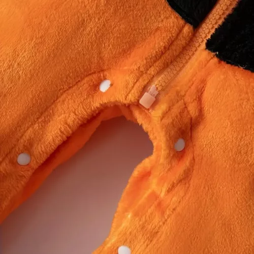 Combinaison bébé fille motif citrouille avec capuche et détails 3D festifs
