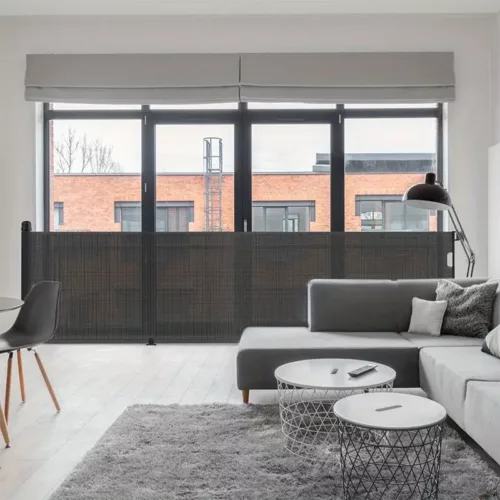 Barrière de sécurité extensible pour escalier et porte avec verrou de sécurité