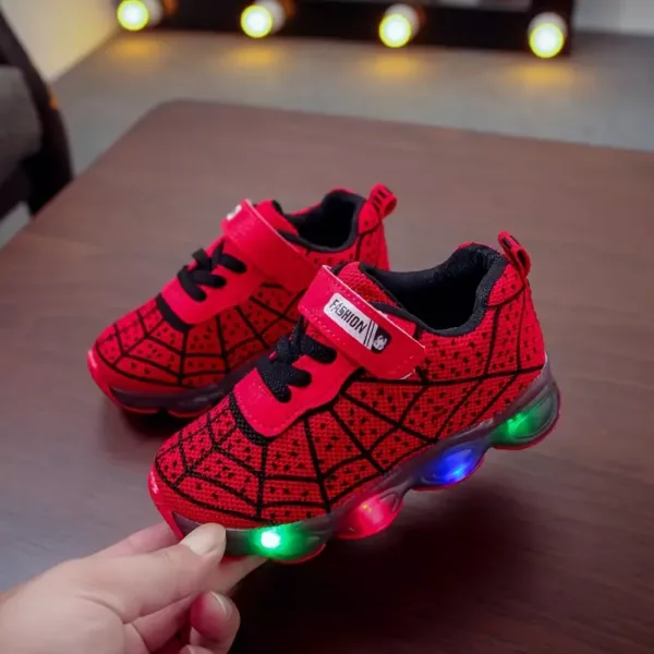Baskets enfant à LED motif toile d'araignée – style lumineux Spider-Man