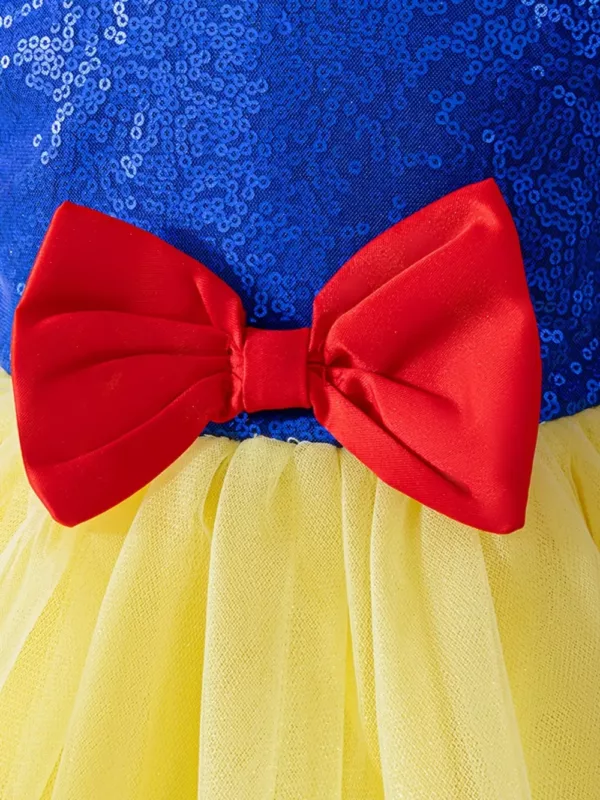 Robe de princesse fille avec cape et manches bouffantes style conte de fées