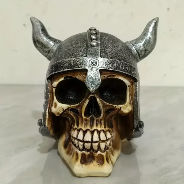 Sculpture crâne viking décoratif – design casque à cornes style médiéval