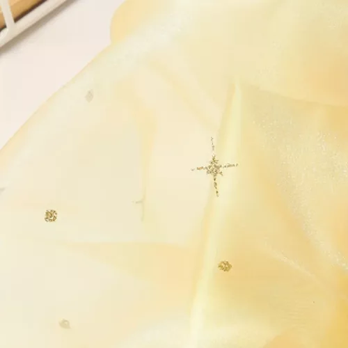Déguisement princesse fille avec robe satinée et diadème doré inclus