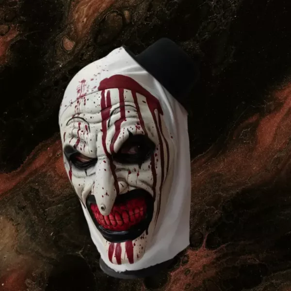 Masque de clown effrayant avec capuche – visage sanglant et yeux noirs