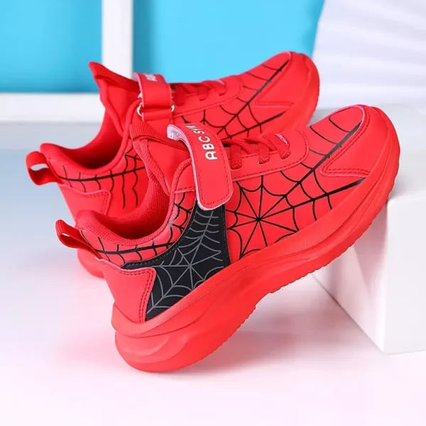 Baskets garçon motif toile d’araignée – sneakers légères sport et loisirs