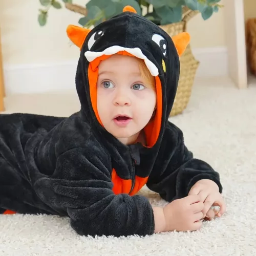Grenouillère bébé à capuche dinosaure motif citrouille – polaire douce