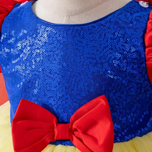 Robe de princesse fille avec cape et manches bouffantes style conte de fées