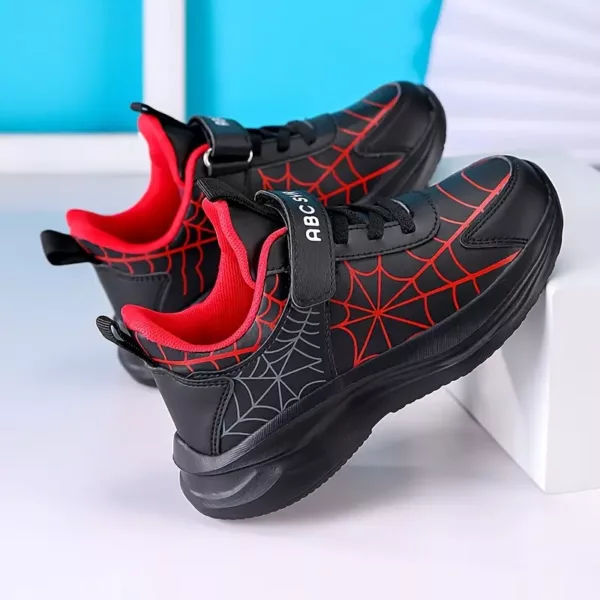 Baskets garçon motif toile d’araignée – sneakers légères sport et loisirs