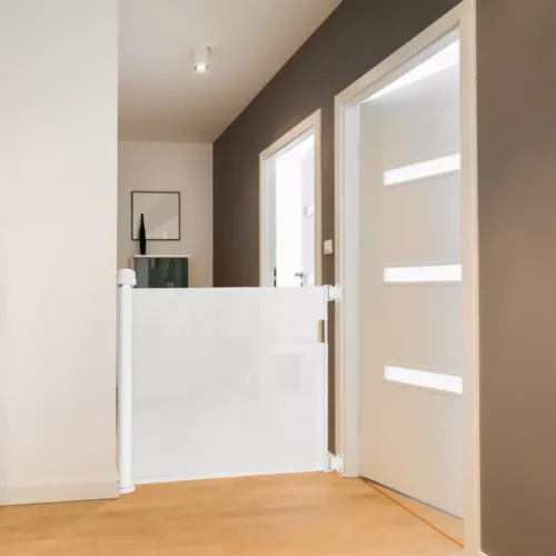 Barrière escalier rétractable en aluminium et PVC – sécurité enfant intérieur/extérieur