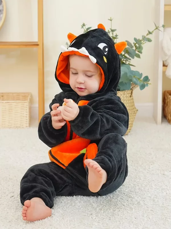 Grenouillère bébé à capuche dinosaure motif citrouille – polaire douce