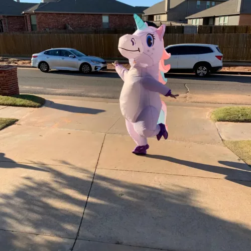 Costume gonflable licorne adulte avec capuche imprimée 3D – idéal fêtes et cosplay
