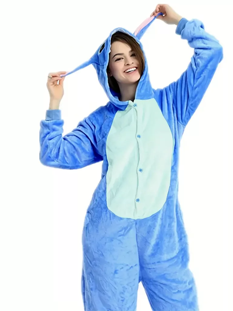 Pyjama combinaison Stitch adulte en polaire douce avec capuche – unisexe confortable