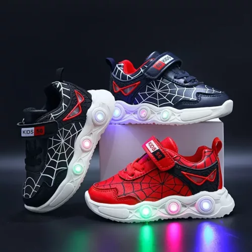 Baskets LED garçon avec motif toile d'araignée – sneakers lumineuses tendance