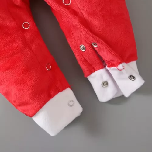 Costume de Noël bébé en velours rouge avec bonnet – tenue festive douce