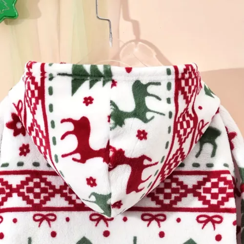 Cardigan de Noël enfant à capuche – maille douce motif renne festif