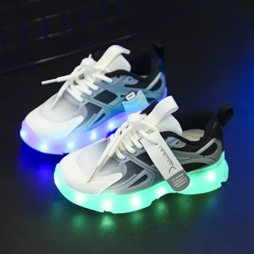 Baskets enfant à LED lumineuses – rechargeables et effet phosphorescent