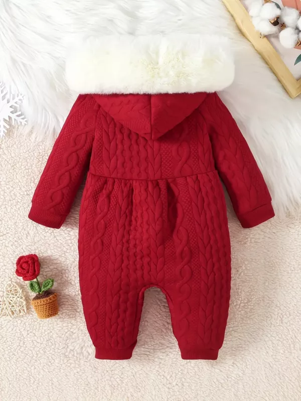 Combinaison naissance bébé fille en tricot avec capuche et col en fausse fourrure