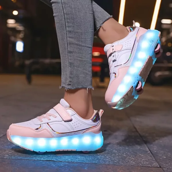 Baskets LED enfants avec roues détachables – recharge USB et mesh respirant