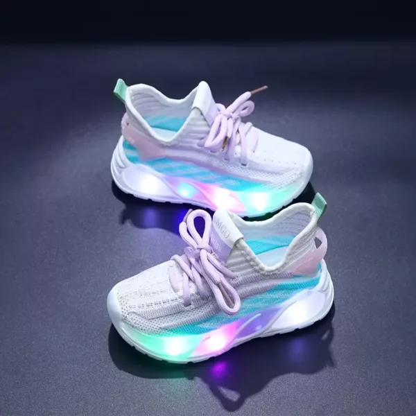 Baskets enfant en maille respirante avec semelles LED – confort et style