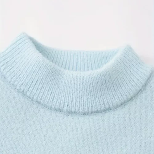 Pull de Noël enfant col rond avec motif renne et flocons en maille douce