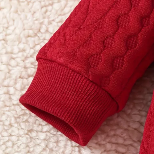 Combinaison naissance bébé fille en tricot avec capuche et col en fausse fourrure