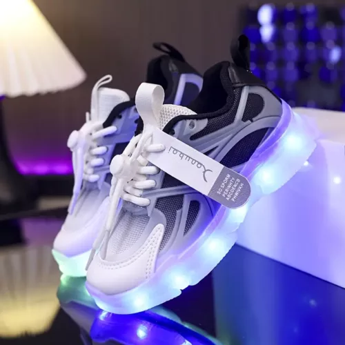 Baskets enfant à LED lumineuses – rechargeables et effet phosphorescent