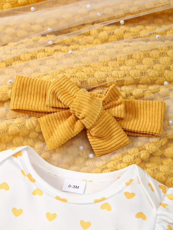 Ensemble 3 pièces bébé fille – barboteuse cœur, salopette velours, bandeau assorti