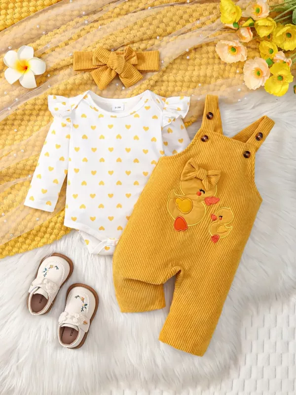 Ensemble 3 pièces bébé fille – barboteuse cœur, salopette velours, bandeau assorti