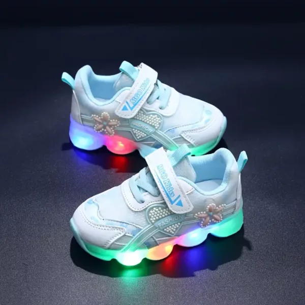 Baskets LED respirantes en mesh pour enfants – motifs cœur et fleurs lumineux