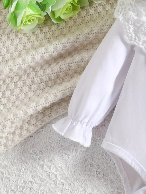 Ensemble robe bébé fille avec haut à manches longues – tenue de naissance douce