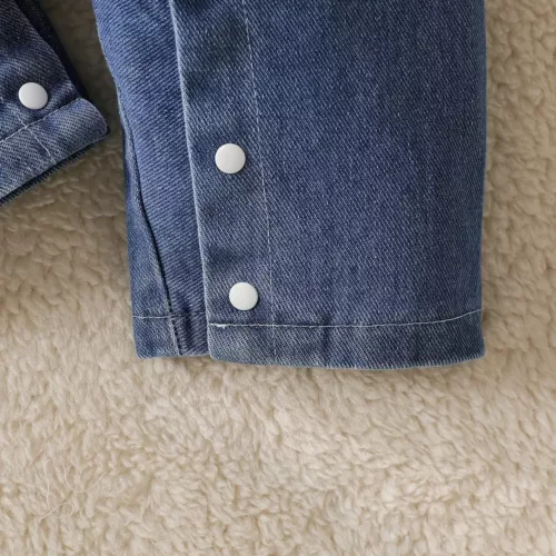 Ensemble naissance bébé fille – haut imprimé manches longues et salopette jean volantée