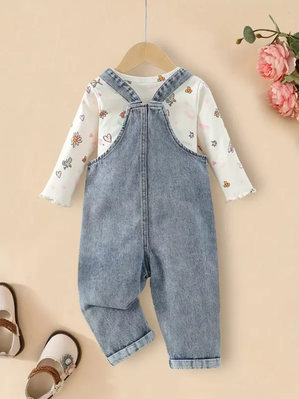 Ensemble bébé fille 2 pièces – haut floral manches longues et salopette en jean